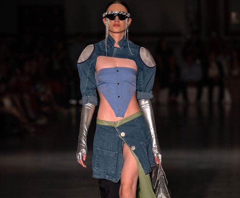 Students’ “stunning outfits” celebrated by Candiani