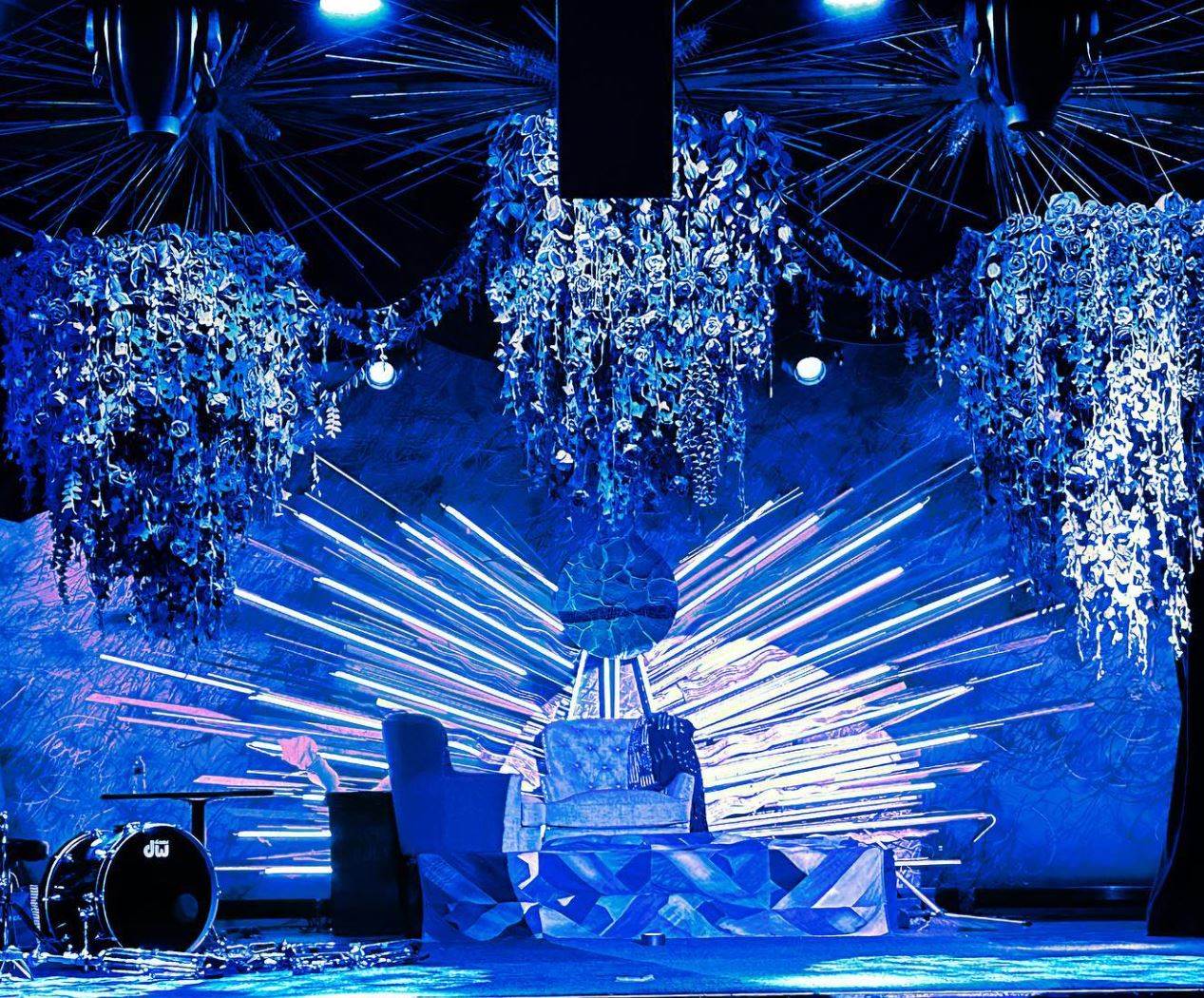 Ian Berry turns Ja Rule’s stage into denim garden