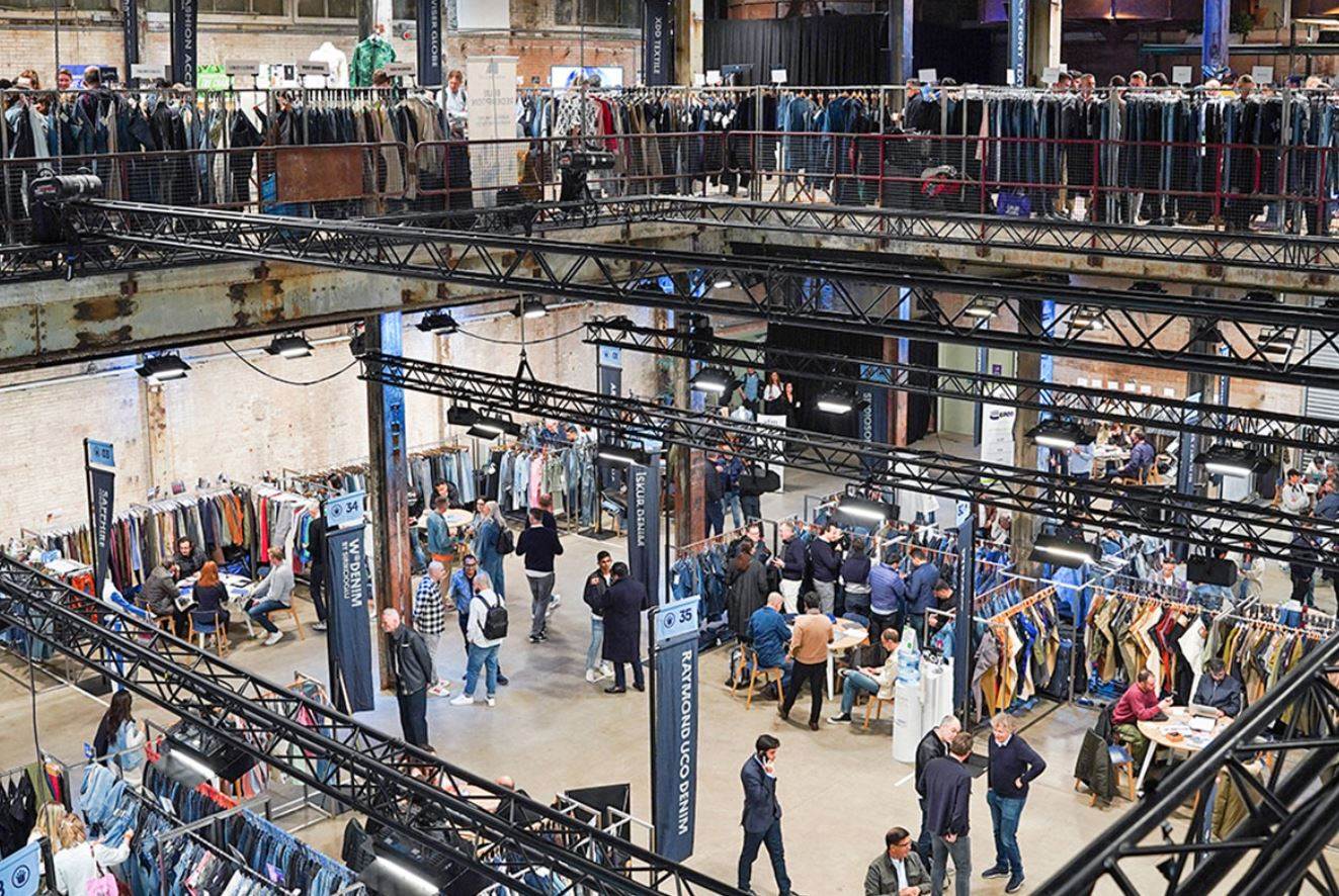 Kingpins off to a busy start