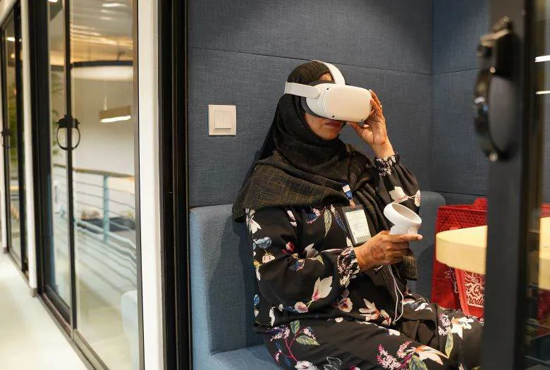 Artistic Milliners workers step into others' shoes via VR